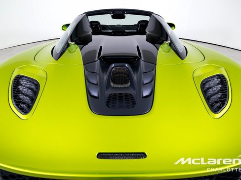 Used 2025 McLaren Artura Spider RWD image 22
