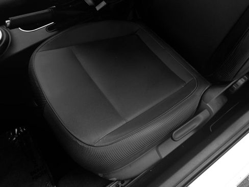 Used 2015 Volkswagen Beetle 1.8T FWD image 21