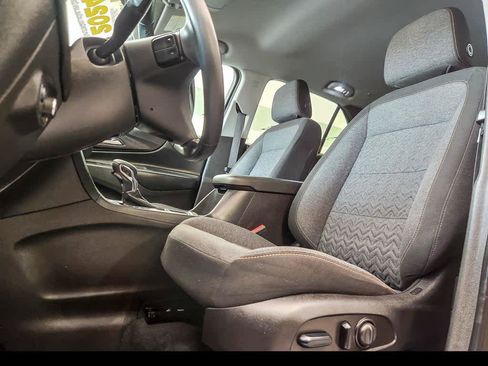 Used 2024 Chevrolet Equinox LT w/ LPO, Floor Liner Package FWD image 9