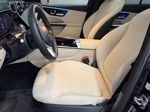 Used 2026 Mercedes-Benz GLC 300 image 24