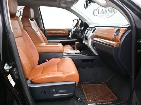 Used 2018 Toyota Tundra Platinum image 10