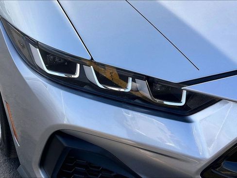 Used 2024 Ford Mustang GT Premium image 27