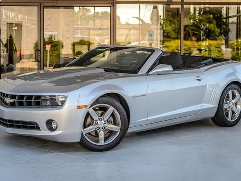 Used 2012 Chevrolet Camaro LT RWD image 3