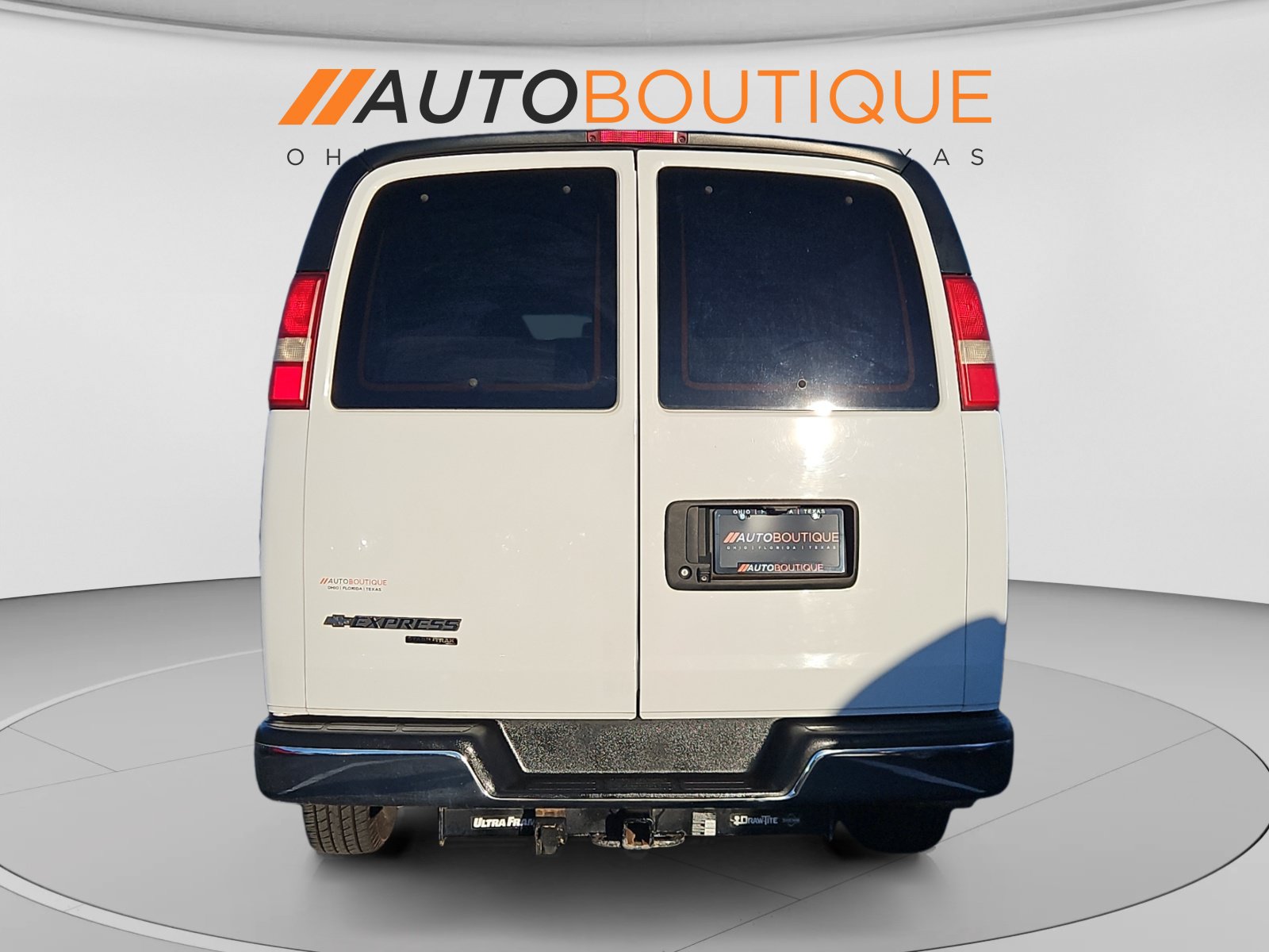 Used 2014 Chevrolet Express 3500 LT w/ LT Preferred Equipment Group RWD image 4