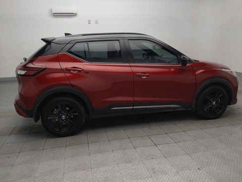 Used 2021 Nissan Kicks SR w/ SR Premium Package FWD image 10