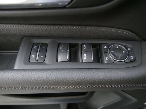 Used 2023 GMC Yukon Denali image 13