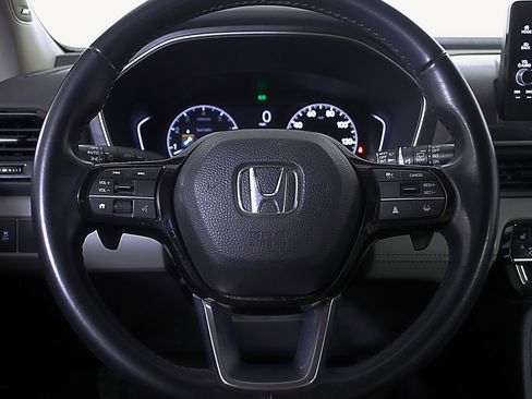 Used 2023 Honda Pilot Touring image 25