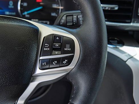 Used 2023 Ford Explorer XLT w/ Equipment Group 202A image 10