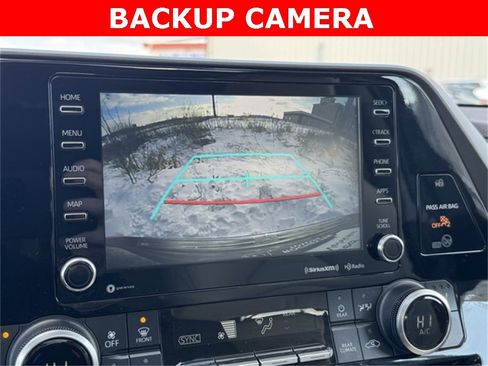 Certified 2022 Toyota Highlander XLE image 4