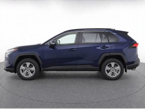 Used 2025 Toyota RAV4 XLE AWD/4WD image 6