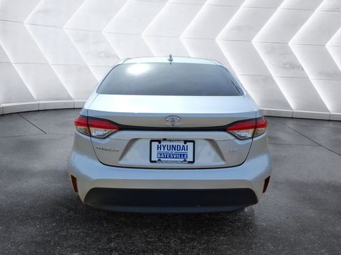 Used 2024 Toyota Corolla LE FWD image 4