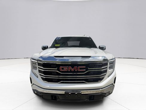 Used 2023 GMC Sierra 1500 SLT w/ SLT Premium Package AWD/4WD image 8
