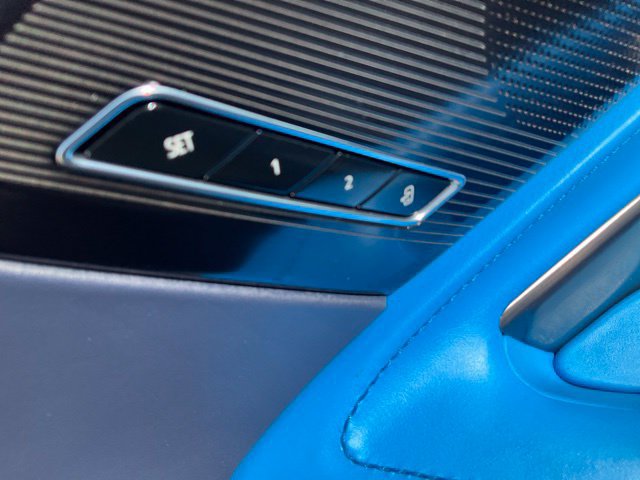 Used 2023 Chevrolet Corvette Stingray Premium Conv w/ Z51 Performance Package RWD image 6