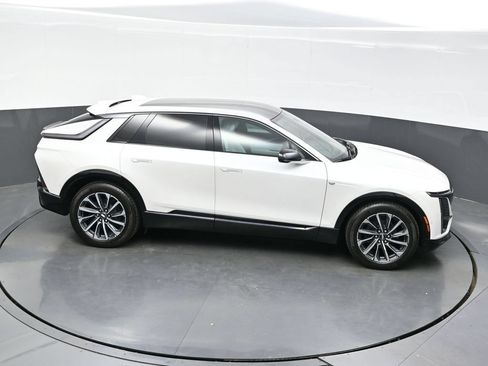 Certified 2024 Cadillac Lyriq Sport AWD/4WD image 36