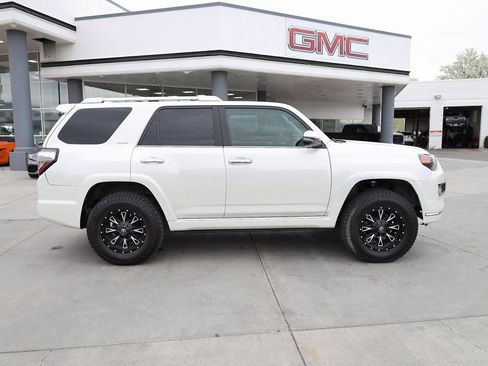 Used 2021 Toyota 4Runner Limited AWD/4WD image 7