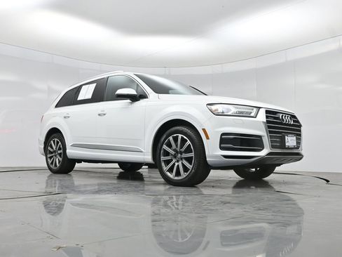 Used 2018 Audi Q7 3.0T Premium Plus w/ Premium Plus Package AWD/4WD image 2