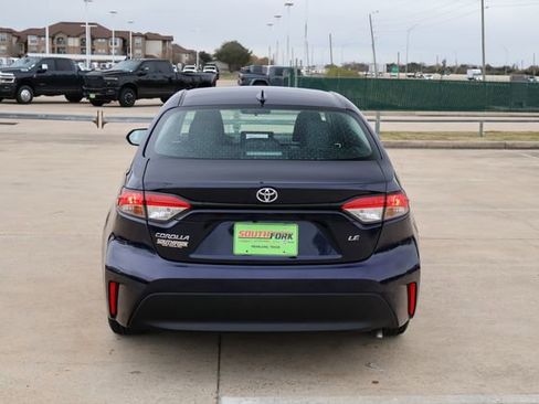 Used 2025 Toyota Corolla LE image 5