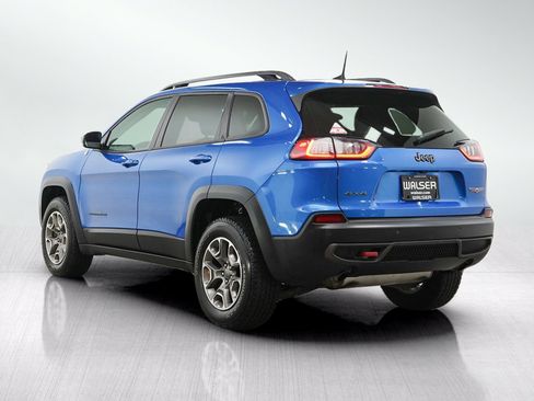 Used 2020 Jeep Cherokee Trailhawk w/ Cold Weather Group AWD/4WD image 3