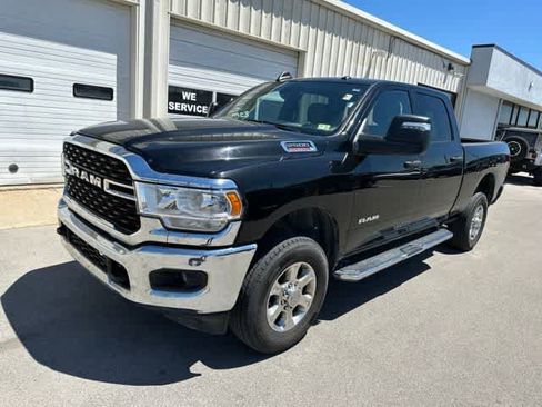 Used 2024 RAM 2500 Big Horn AWD/4WD image 2