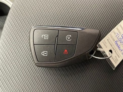 New 2026 Chevrolet Equinox LT AWD/4WD image 19