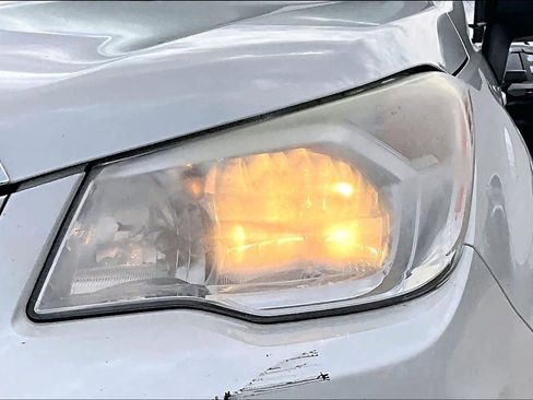 Used 2015 Subaru Forester 2.5i w/ Alloy Wheel Package image 28