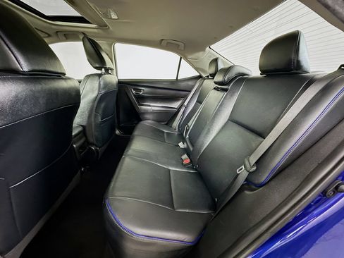 Used 2018 Toyota Corolla XSE FWD image 4
