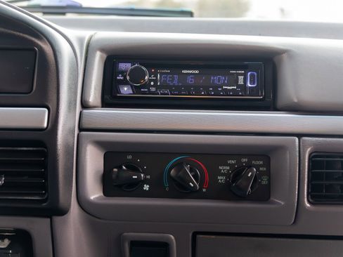 Used 1995 Ford F250 4x4 SuperCab image 27