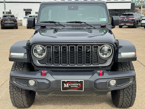 Used 2024 Jeep Wrangler Unlimited Rubicon AWD/4WD image 18