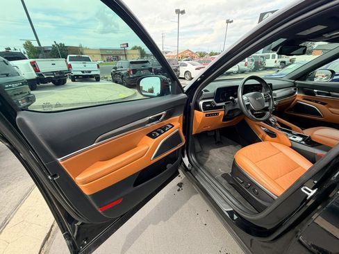 Used 2025 Kia Telluride EX X-Line AWD/4WD image 10
