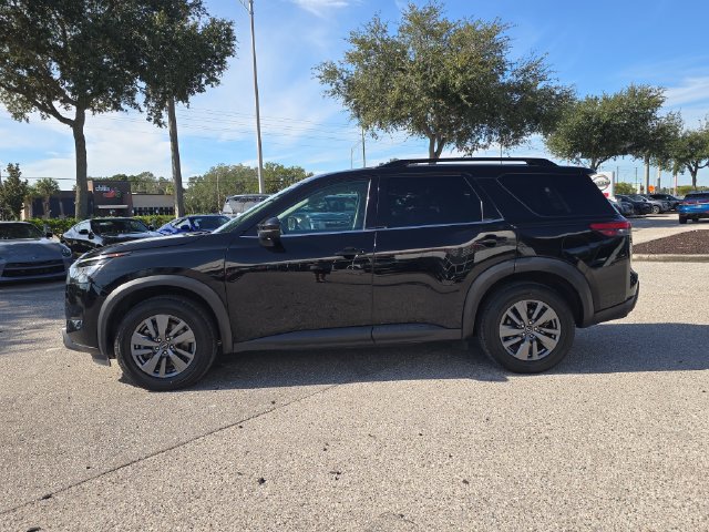 Certified 2024 Nissan Pathfinder SV FWD image 5