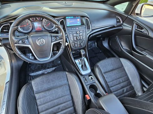 Used 2019 Buick Cascada Premium image 25