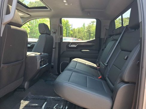 Used 2024 GMC Sierra 1500 SLT w/ SLT Premium Plus Package AWD/4WD image 12