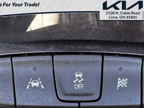Used 2025 Chevrolet TrailBlazer LT AWD/4WD image 7