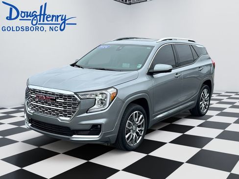 Used 2024 GMC Terrain Denali w/ Denali Premium Package image 1