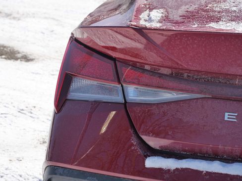 Used 2024 Hyundai Elantra SEL image 8