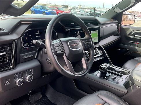 Used 2025 GMC Sierra 1500 AT4 w/ AT4 Premium Package AWD/4WD image 15