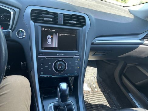 Used 2015 Ford Fusion Titanium FWD image 8