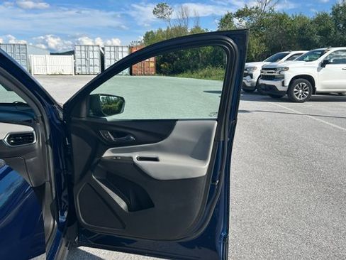 Certified 2022 Chevrolet Equinox LS w/ LS Convenience Package image 39