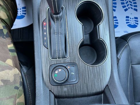 Used 2019 GMC Acadia SLT image 27