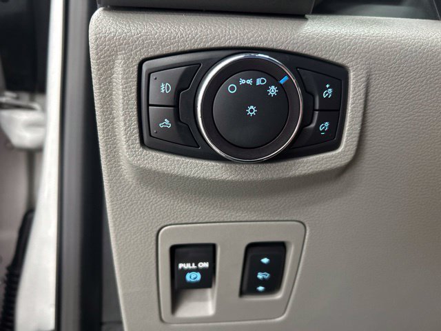 Used 2019 Ford F150 XLT w/ Equipment Group 302A Luxury AWD/4WD image 16