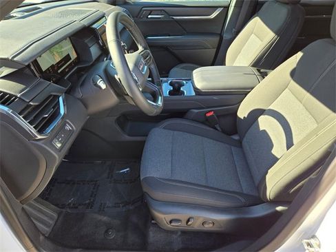 Used 2025 GMC Acadia Elevation image 13