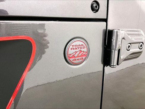 Used 2018 Jeep Wrangler Unlimited Rubicon AWD/4WD image 24
