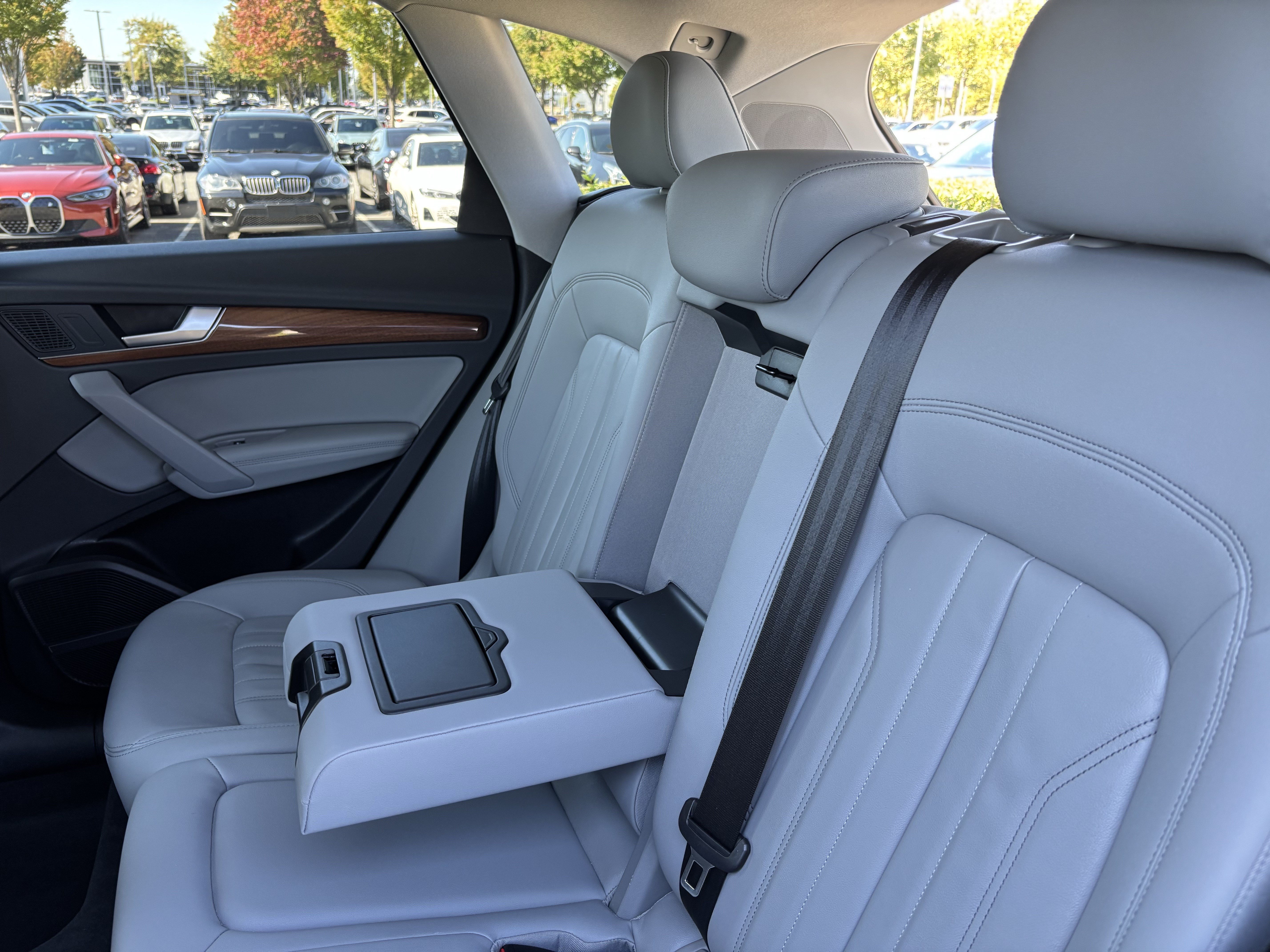Used 2022 Audi Q5 2.0T Premium Plus w/ Premium Plus Package AWD/4WD image 34