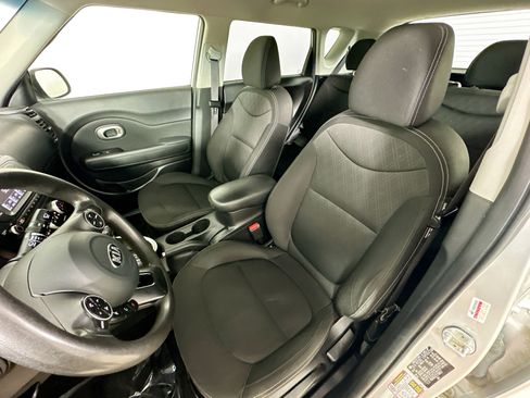 Used 2018 Kia Soul FWD image 22