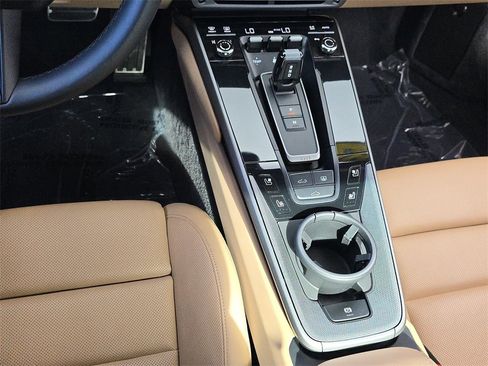 Used 2021 Porsche 911 Carrera image 31