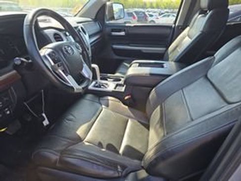 Used 2018 Toyota Tundra Limited w/ Limited Premium Package AWD/4WD image 11