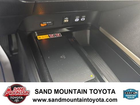 Used 2025 Toyota Camry LE image 21