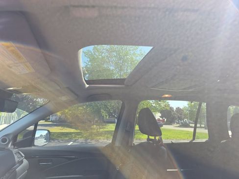 Used 2021 Honda Pilot Elite image 24