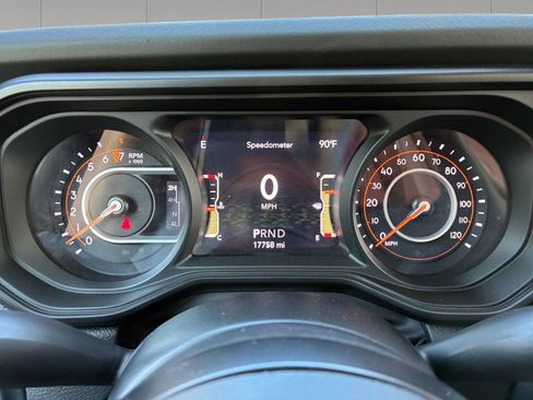 Used 2026 Jeep Gladiator Mojave AWD/4WD image 14
