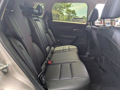 Used 2024 Nissan Rogue SL AWD/4WD image 29